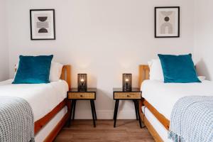 Sawley Cottage Above Rubies Canal, Cafes, Bars!