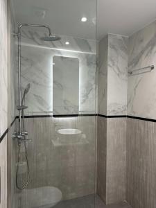 Niarchos Elegant Penthouse