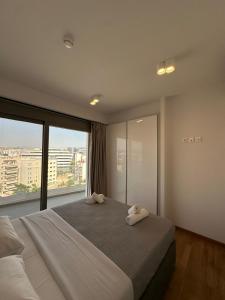 Niarchos Elegant Penthouse