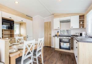 Sanctuary 10 Hot tub lodge - Ubytování bez kategorie ve městě Fort Augustus