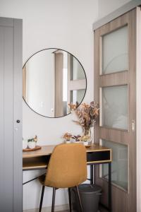 Stylish Stay Above the City Buzz