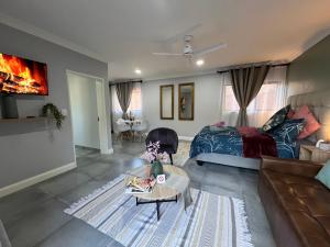 Afrique134 Olive Tree Private Courtyard Suite