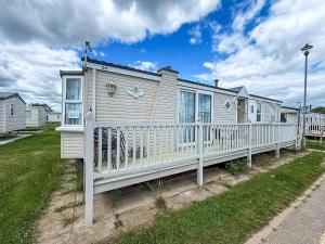 Homely Caravan, Only A Short Drive To Skegness Beach Ref 64011D