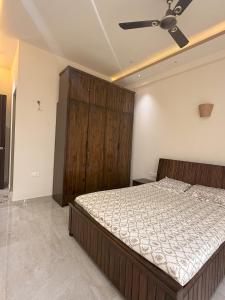 Cozy 3BHK Villa with Private Lawn in Karjat