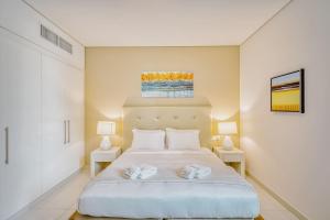 PVH - Refined 1BR in Business Bay - Cour Jardin