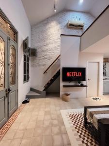 Cotta House in Old Quarter - Sword Lake - The Big Church