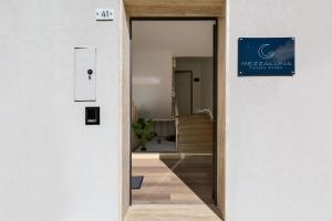 Mezzaluna Luxury Rooms by BarbarHouse