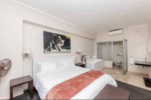 The Adderley City Living