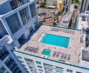 Downtown Miami Loft-Style Apartment Near Brickell & Bayside