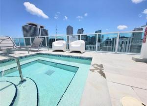 Downtown Miami Loft-Style Apartment Near Brickell & Bayside