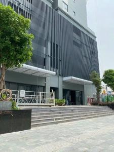 Soho 2 BR apartment near Bui Vien Street