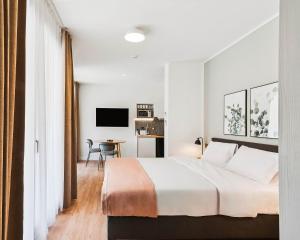 Limehome Piraeus Iris