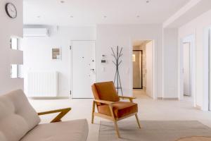 Psyrri Hideout - Chic 2BR Apartment by UPSTREET