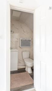 Cosy Suite Sleeps 3 with Parking