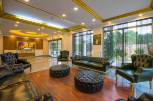 King Royal palace salkım