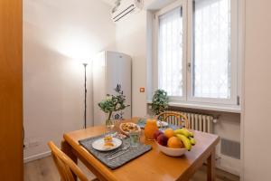 TITO LIVIO, 35 - Milano autentica