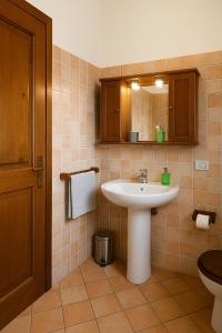 Sunset View Apartment and Pool Badesi img6