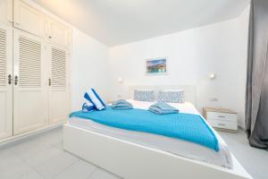 Casa Bella - Shared Pool and Terrace By Lanzarote Vacation Homes