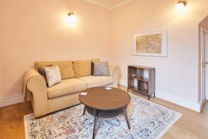 Host & Stay - Horner Street