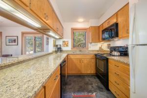 RMR: Rendezvous A3 Condo in Teton Village