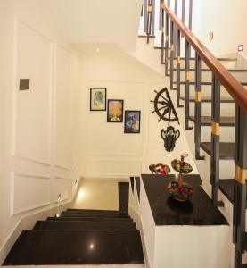 Luxury 5 BHK Duplex Villa with jacuzzi