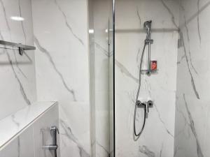 Élégant Studio Neuf Quartier 2 Mars Sécurisé