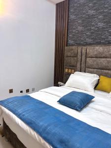 dreamland hotel