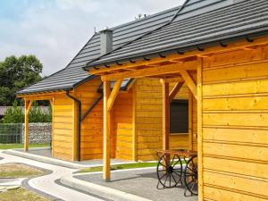 A wooden, eco-friendly house by the Goszcza lake Living room, 2 bedrooms