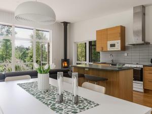 Holiday Home Paradiset by Interhome