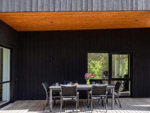 Holiday Home Paradiset by Interhome