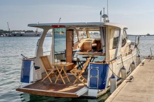 Rosé Dream Boat by Portugal Active