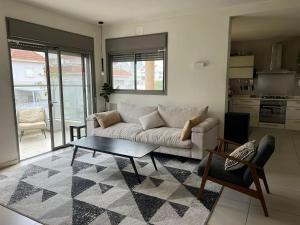 The Urban Retreat by IsrApart - Ubytování bez kategorie ve městě Ra‘ananna