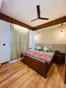 Meralya Woods - In the Luxe of Nature