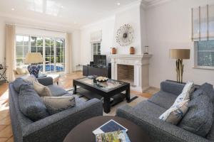 Belinha - PINHEIROS ALTOS