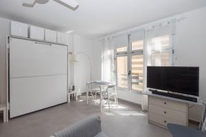 Cozy Loft & Seaside Views- 1 min Las Canteras