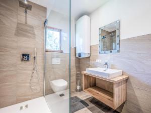 Apartment Appartement Erwin-1 by Interhome