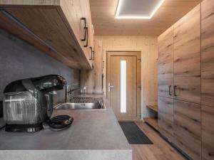 Apartment Appartement Erwin-1 by Interhome