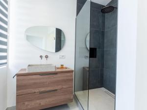 Apartment Centrally located Les Anemones by Interhome