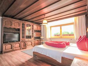 Apartment Alpenfarm Poschhof by Interhome