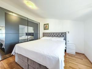 Holiday Home Maja by Interhome