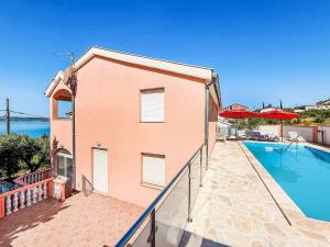 Holiday Home Maja by Interhome