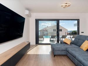 Holiday Home Sime by Interhome