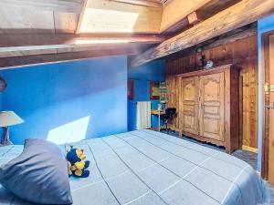 Apartment Chalet le Prarion by Interhome