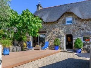 Holiday Home Maison Cromlech by Interhome