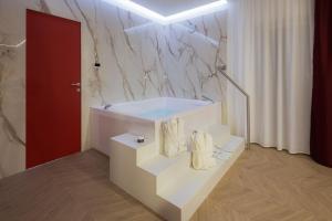 Cassiopea Luxury Suite Spa