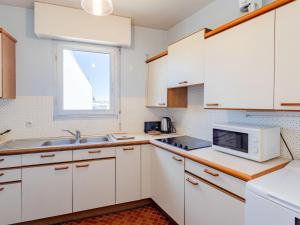 Apartment Touques Rives-5 by Interhome