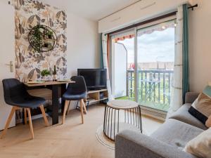 Apartment Les Jardins de la Plage by Interhome