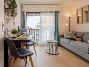 Apartment Les Jardins de la Plage by Interhome