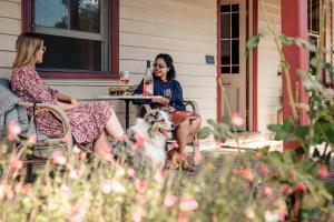 Summerlands - Country Luxe