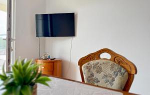 2 Bedroom Amazing Apartment In Labin